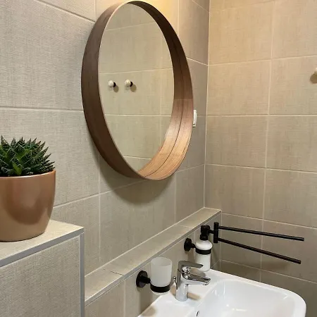 Lovely 1-bedroom At Heart Of * 부다페스트