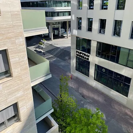 아파트 Lovely 1-bedroom At Heart Of